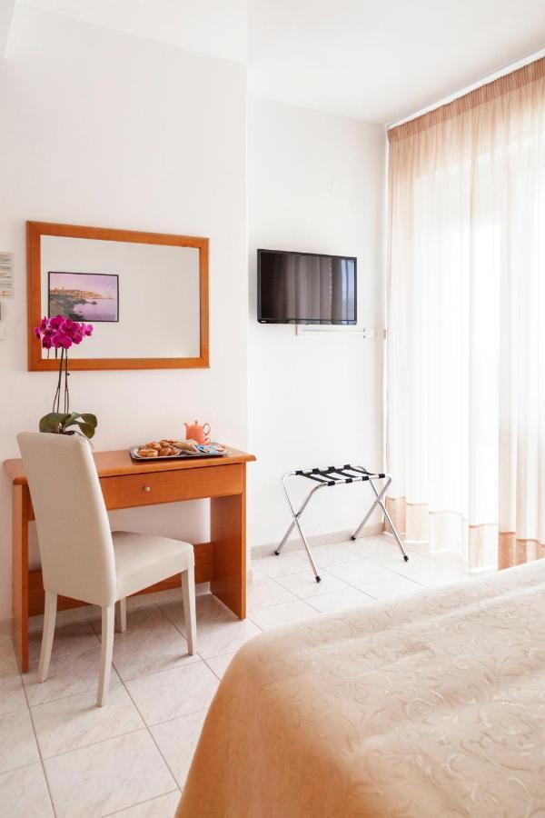 Hotel Viola Gaeta Exteriér fotografie