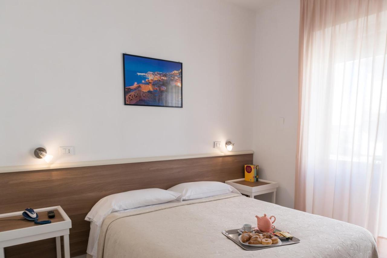 Hotel Viola Gaeta Exteriér fotografie